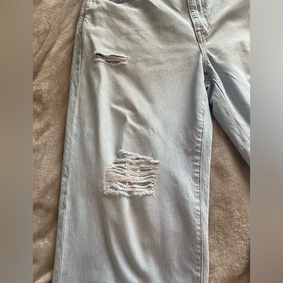 Madewell Blue Straight Leg Jeans with Vintage Appeal - Picture 12 of 15